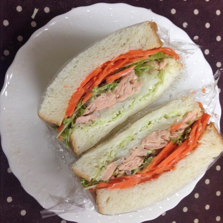 鮭と人参のボリュームサンド レシピ 作り方 By 気まぐれみけにゃん 楽天レシピ